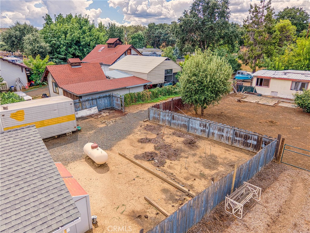 https://media.crmls.org/medias/faff39b2-fc70-465a-87e4-fe62b0490d54.jpg?preset=X-Large