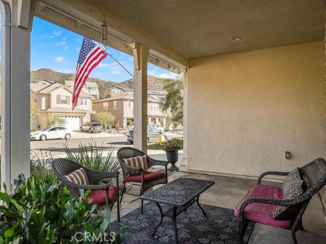 Detail Gallery Image 3 of 42 For 374 Ventasso Way, Fallbrook,  CA 92028 - 4 Beds | 3/1 Baths