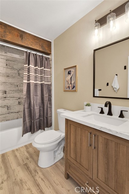 29246 Radio Rd, Barstow CA: https://media.crmls.org/medias/faff50e3-7973-41f2-b602-d484a3cd3133.jpg