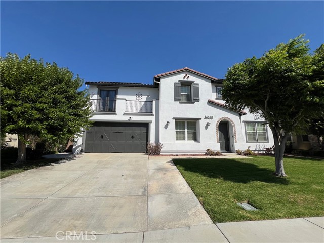 14538 Eagle River Road, Eastvale CA: https://media.crmls.org/medias/faff76d6-a901-46be-9f89-50dbdbc67106.jpg