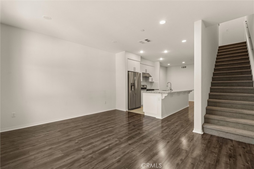 MLS #WS25230360 image #6