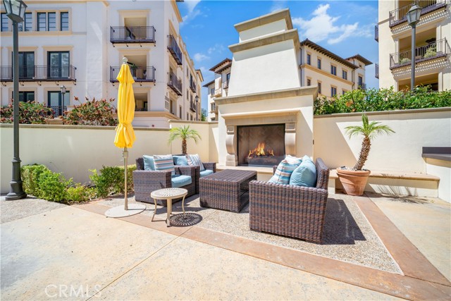 Detail Gallery Image 30 of 35 For 23500 Park Sorrento #D21,  Calabasas,  CA 91302 - 2 Beds | 3 Baths