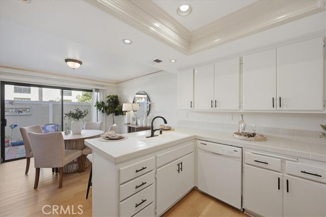 Detail Gallery Image 12 of 48 For 23401 via Linda #C,  Mission Viejo,  CA 92691 - 2 Beds | 2/1 Baths