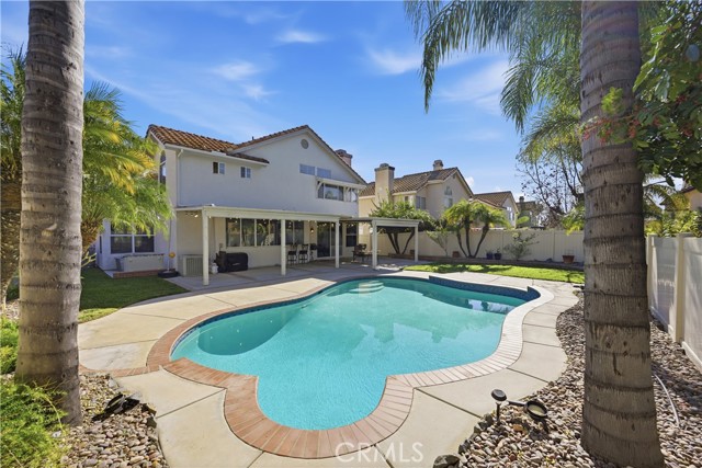 Detail Gallery Image 2 of 38 For 41685 Elk Run, Murrieta,  CA 92562 - 4 Beds | 2/1 Baths