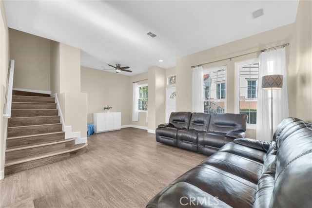 Detail Gallery Image 8 of 36 For 2861 Ballesteros Ln, Tustin,  CA 92782 - 3 Beds | 2/1 Baths