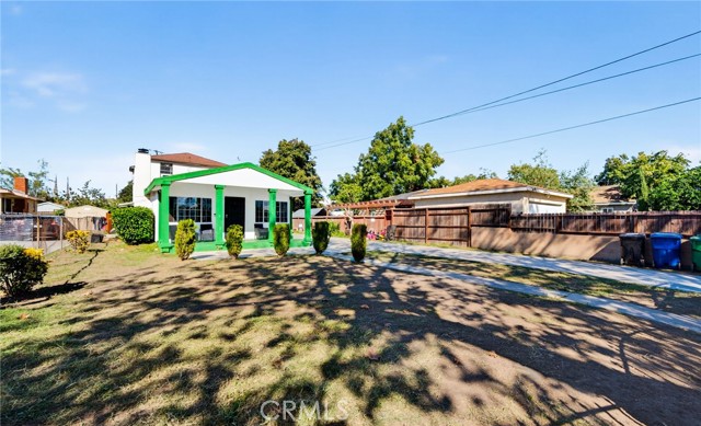 Detail Gallery Image 2 of 33 For 1803 E 109th Pl, Los Angeles,  CA 90059 - 5 Beds | 2 Baths