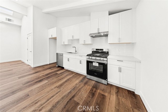 Detail Gallery Image 12 of 58 For 13010 Hartland St, North Hollywood,  CA 91605 - 2 Beds | 1 Baths