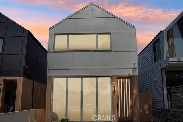 Image 63 of 66 For 647 Navy Street