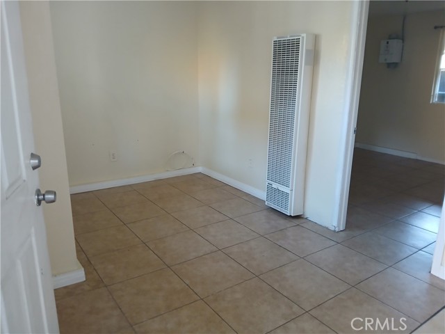 1060 W 51st Place, Los Angeles CA: https://media.crmls.org/medias/fb037770-56a1-4384-a3b8-b314b21cc254.jpg
