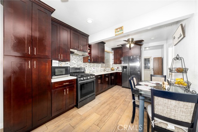 Detail Gallery Image 6 of 26 For 12005 Washington Bld, Whittier,  CA 90606 - 3 Beds | 1/1 Baths