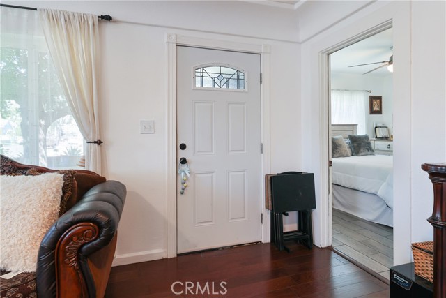 Detail Gallery Image 6 of 33 For 704 Kilson Dr, Santa Ana,  CA 92701 - 3 Beds | 1 Baths