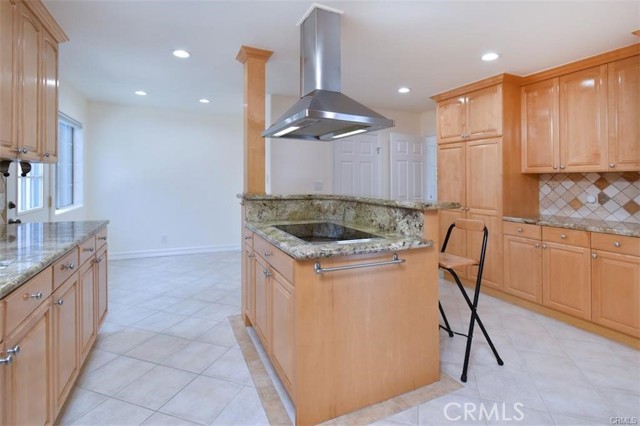 23937 Pentland Street photo 13