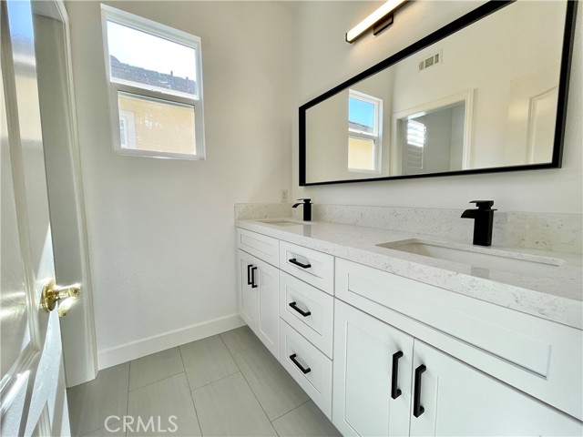 9 Bel Flora Court, Aliso Viejo CA: https://media.crmls.org/medias/fb04e280-a8b8-45a4-94e9-24b37a82dfca.jpg