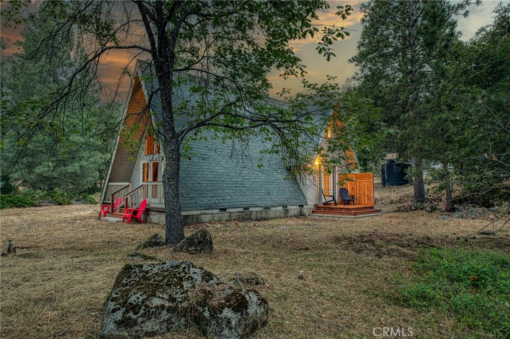https://media.crmls.org/medias/fb0584bd-e9e9-42d1-93ce-f316667c9cc5.jpg?preset=X-Large