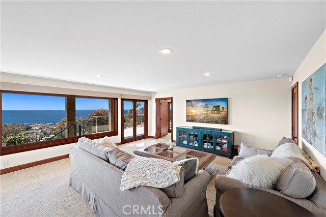 Detail Gallery Image 22 of 39 For 612 Allview Pl, Laguna Beach,  CA 92651 - 3 Beds | 3/1 Baths
