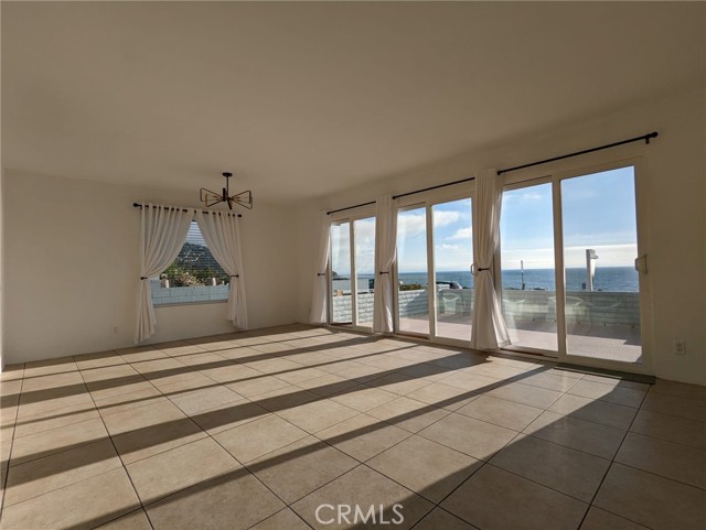 Detail Gallery Image 14 of 44 For 320 Paseo De La Playa a,  Redondo Beach,  CA 90277 - 2 Beds | 2/1 Baths