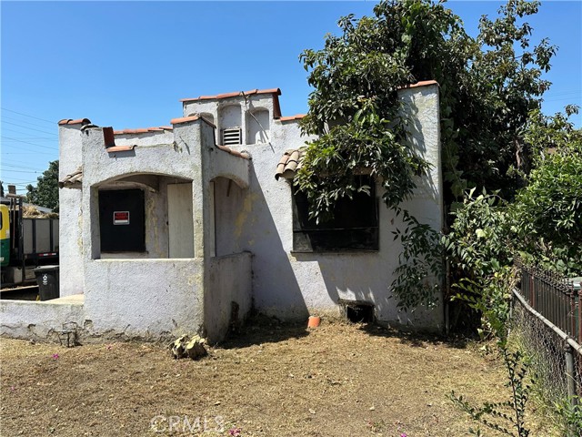 Detail Gallery Image 1 of 6 For 7823 Walnut Dr, Los Angeles,  CA 90001 - – Beds | – Baths