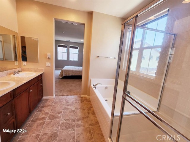 Detail Gallery Image 5 of 8 For 13031 Snapdragon St, Corona,  CA 92880 - 3 Beds | 2/1 Baths