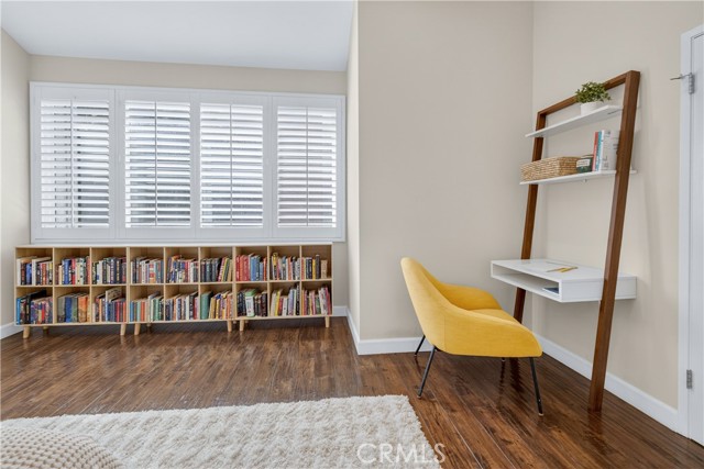 Detail Gallery Image 22 of 36 For 5240 Yarmouth, Encino,  CA 91316 - 3 Beds | 2/1 Baths