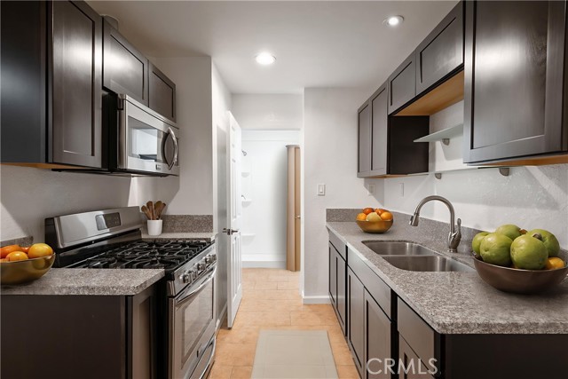 8029 Priscilla Street, Downey CA: https://media.crmls.org/medias/fb081241-1b65-4d81-a8fe-1be6d3d9763f.jpg
