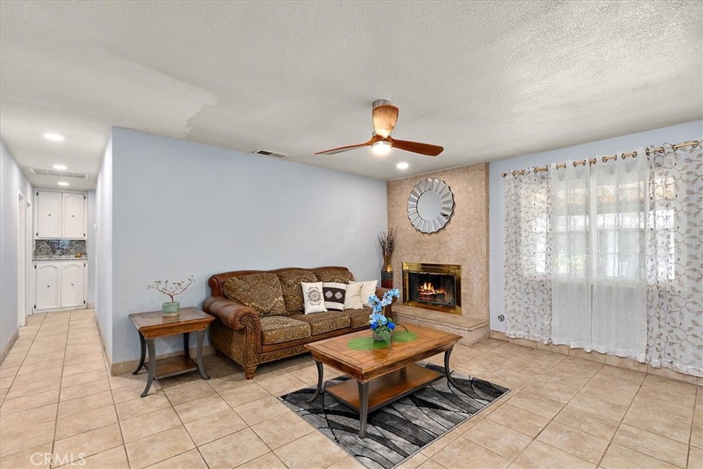 MLS #CV25245152 image #10