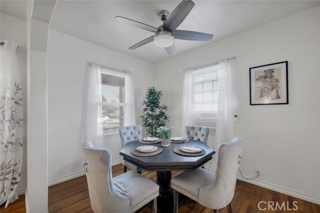 Detail Gallery Image 11 of 37 For 1527 N Avon St, Burbank,  CA 91505 - 4 Beds | 1 Baths