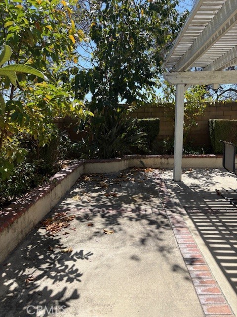 Detail Gallery Image 13 of 14 For 2124 Winterwood Dr, Fullerton,  CA 92833 - 4 Beds | 2 Baths