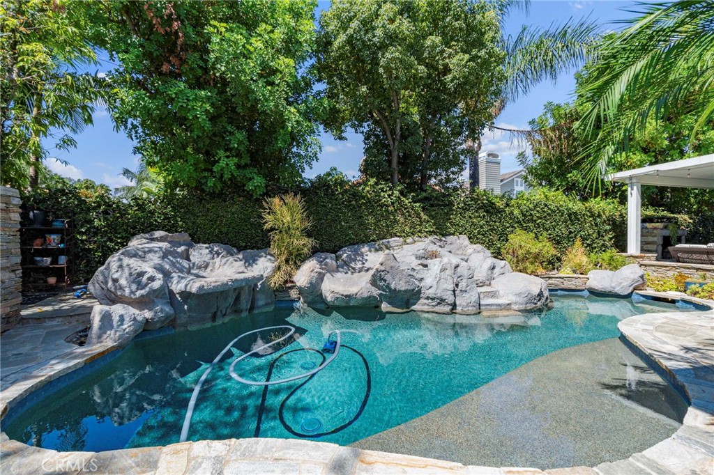 MLS #OC25192282 image #50