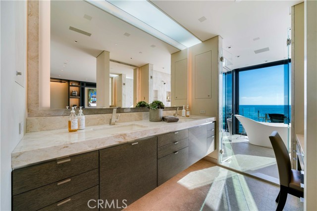 35411 Beach Road, Dana Point CA: https://media.crmls.org/medias/fb0c28c4-0267-447a-b68a-e33f5c6b3d83.jpg