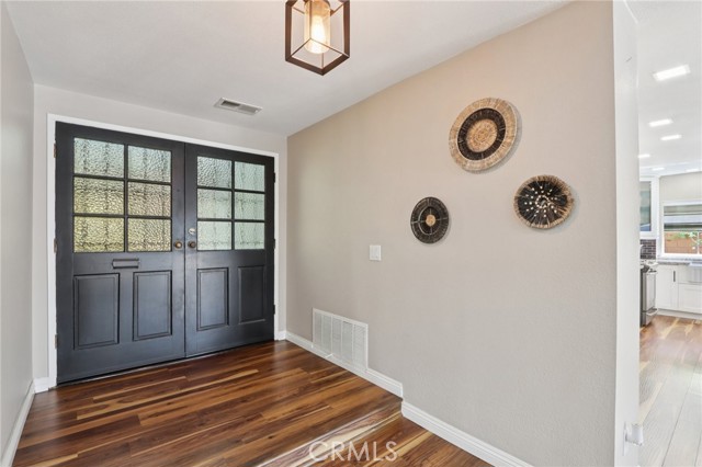 Detail Gallery Image 4 of 29 For 1250 Blazewood St, Riverside,  CA 92507 - 3 Beds | 2 Baths