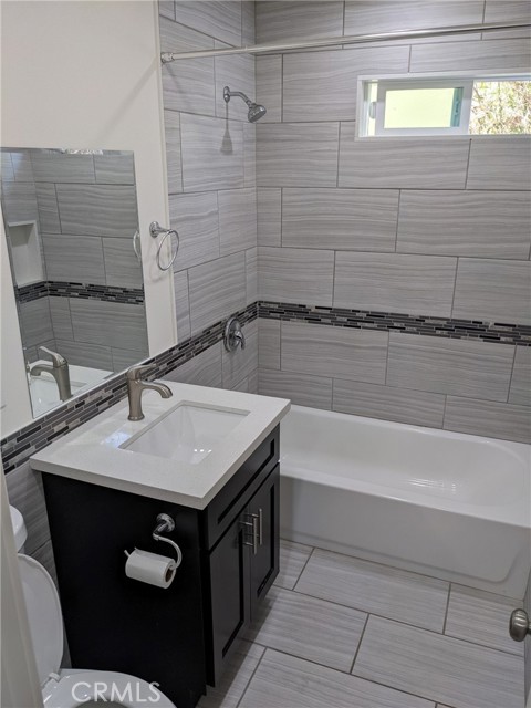 Detail Gallery Image 6 of 13 For 1708 Pine Ave #4,  Long Beach,  CA 90813 - 1 Beds | 1 Baths