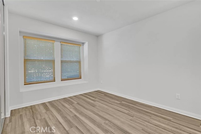 Detail Gallery Image 11 of 20 For 14700 Sherman, Van Nuys,  CA 91405 - 4 Beds | 3/1 Baths