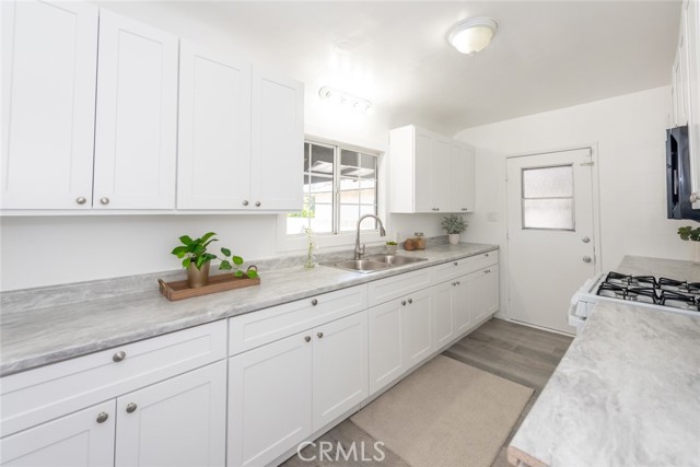 1949 Lancewood Avenue, Hacienda Heights CA: https://media.crmls.org/medias/fb0d70bb-c2b7-4390-9471-7f8bf30beed8.jpg