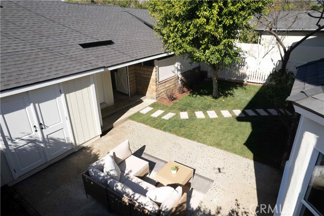 Detail Gallery Image 9 of 55 For 1305 W Riverside, Burbank,  CA 91506 - 4 Beds | 2 Baths