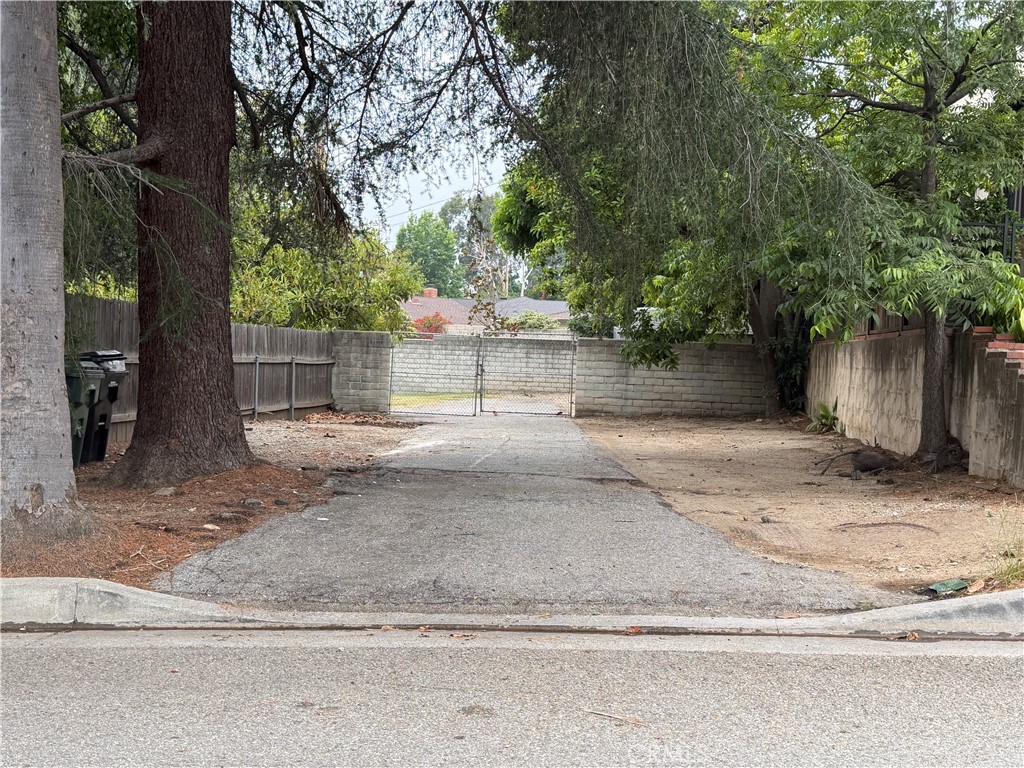 https://media.crmls.org/medias/fb0dffe1-fd4d-489e-8b2c-22f26f2dd7ee.jpg?preset=X-Large