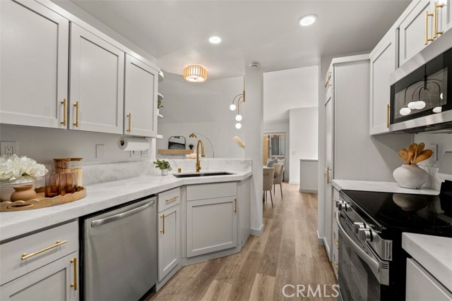 Detail Gallery Image 11 of 36 For 93 Lehigh Aisle, Irvine,  CA 92612 - 2 Beds | 2 Baths