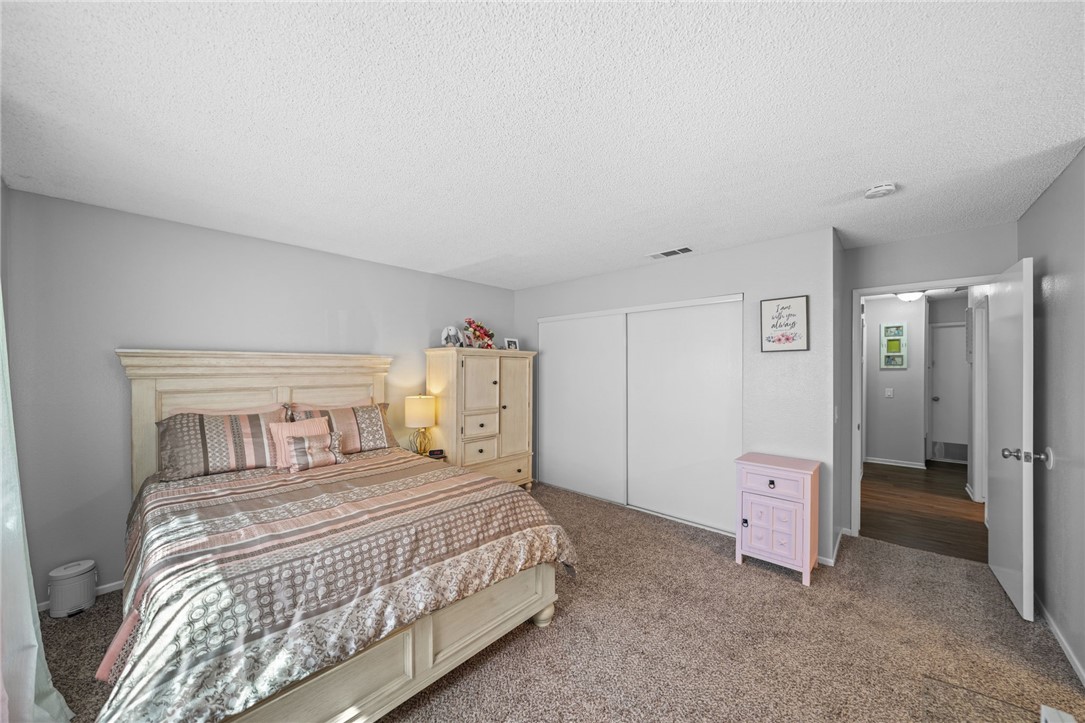 Detail Gallery Image 17 of 38 For 2405 El Rancho Cir, Hemet,  CA 92545 - 2 Beds | 2 Baths