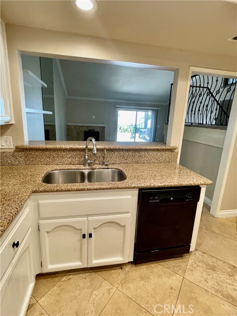 Detail Gallery Image 5 of 45 For 32 Wetstone #47,  Irvine,  CA 92604 - 3 Beds | 2/1 Baths