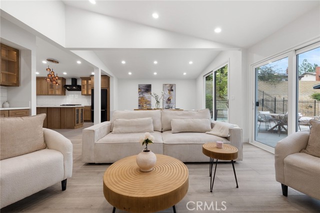 Detail Gallery Image 5 of 61 For 11410 Reseda Bld, Porter Ranch,  CA 91326 - 4 Beds | 3/1 Baths