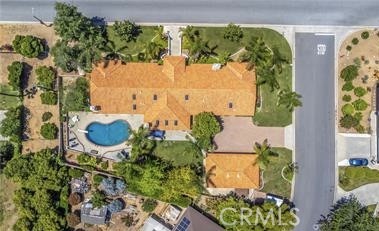 https://media.crmls.org/medias/fb0ff575-da58-4fe5-a797-0fbae555c6be.jpg?preset=X-Large