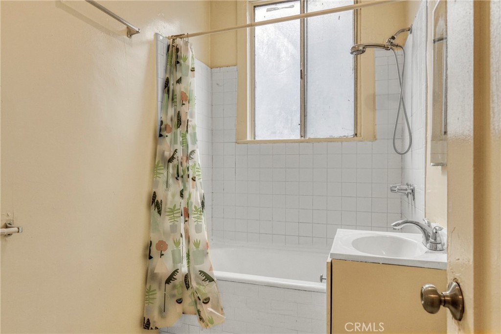 MLS #CV25225331 image #6