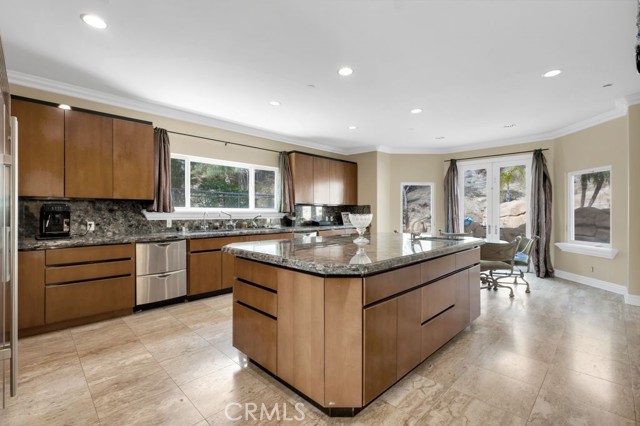 Detail Gallery Image 14 of 48 For 15 Maverick Ln, Bell Canyon,  CA 91307 - 5 Beds | 5/1 Baths