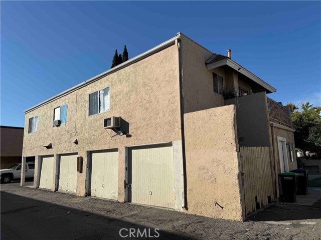 Detail Gallery Image 4 of 4 For 2051 N Highland St, Orange,  CA 92865 - – Beds | – Baths