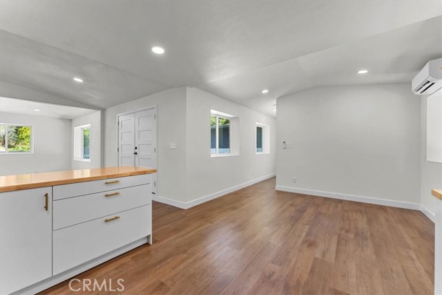 Detail Gallery Image 14 of 58 For 14153 Lake Bld, Shasta Lake,  CA 96019 - 5 Beds | 2 Baths