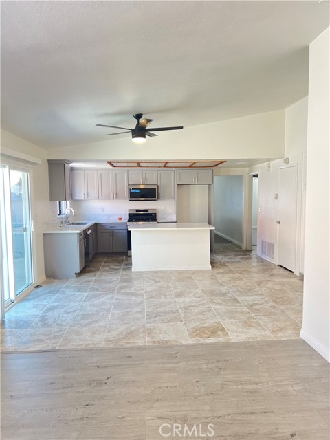 Detail Gallery Image 28 of 38 For 3025 E Avenue #1,  Palmdale,  CA 93550 - 3 Beds | 2 Baths