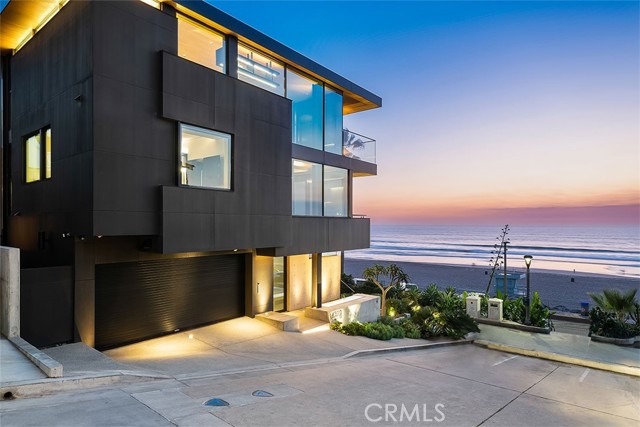 4320 The Strand, Manhattan Beach CA: https://media.crmls.org/medias/fb13966f-600a-401d-ace8-af69afbaacf7.jpg