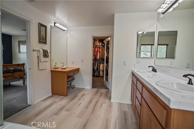 17334 Sierra Sunrise Lane, Canyon Country CA: https://media.crmls.org/medias/fb139c71-2c20-4c8f-9021-7a26d75d58c2.jpg
