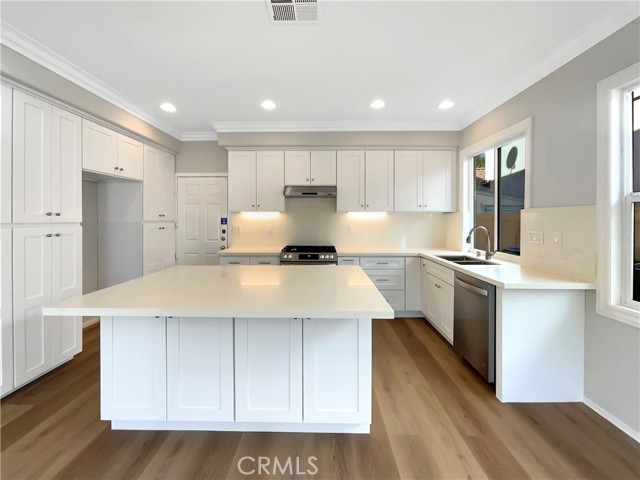 Image 8 of 28 For 37326 La Lune Avenue