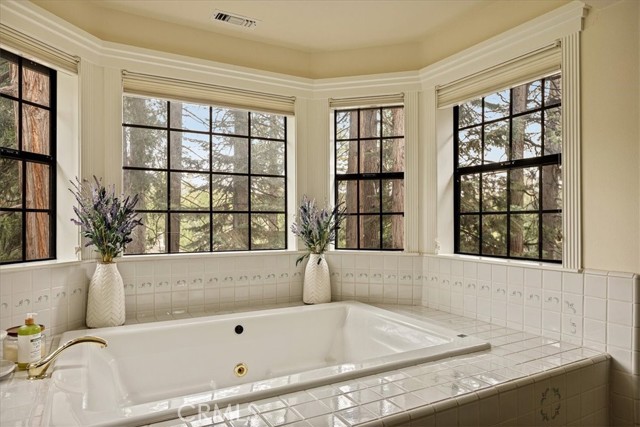 Detail Gallery Image 49 of 74 For 490 Bay View Ct, Lake Arrowhead,  CA 92352 - 5 Beds | 6/1 Baths