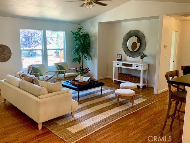 10621 Point Lakeview Road, Kelseyville CA: https://media.crmls.org/medias/fb161427-b1ef-4e69-b55b-a3df94875f78.jpg